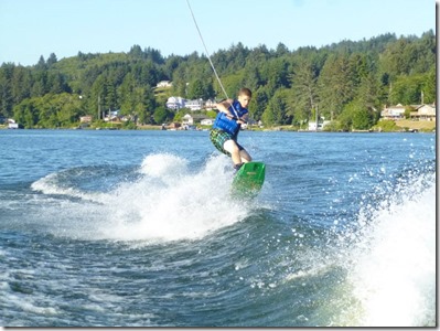 67777_569621259750685_1293498484_n